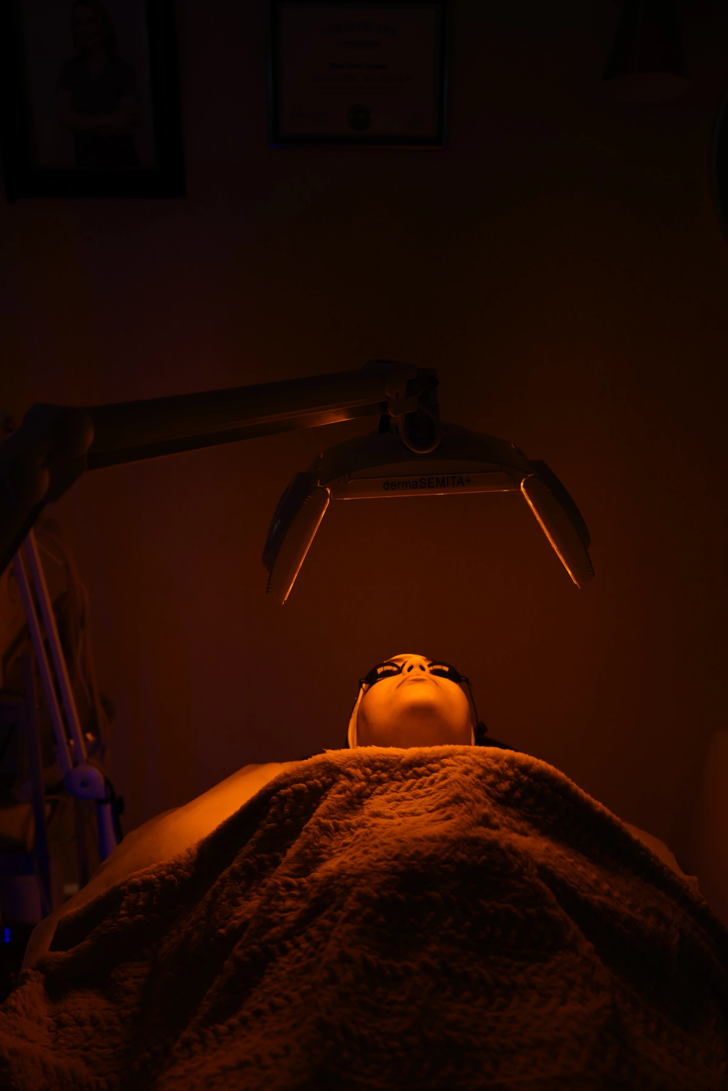 Yellow light therapy panel providing warm therapeutic light